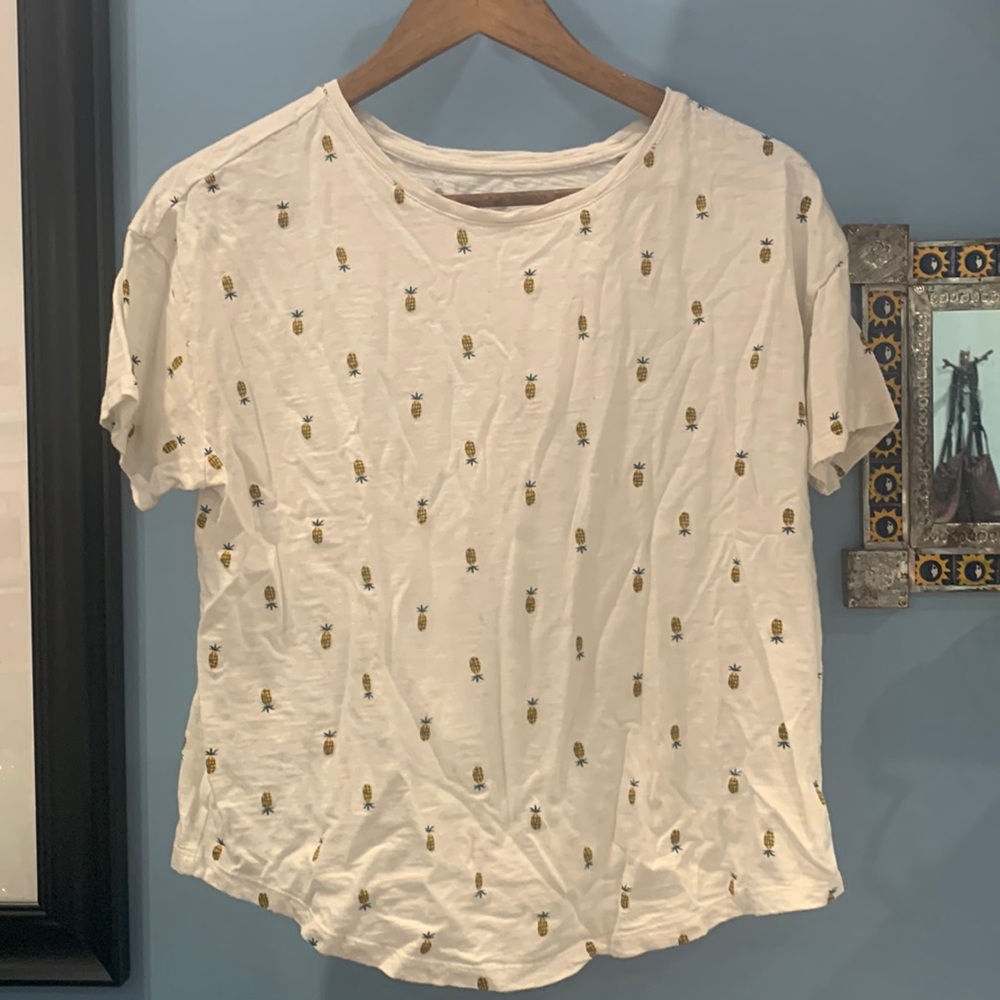 Old Navy M pineapple T